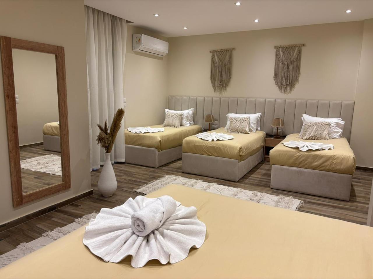 Sequoia Pyramids View Hotel Kafrat al Jabal Exterior photo
